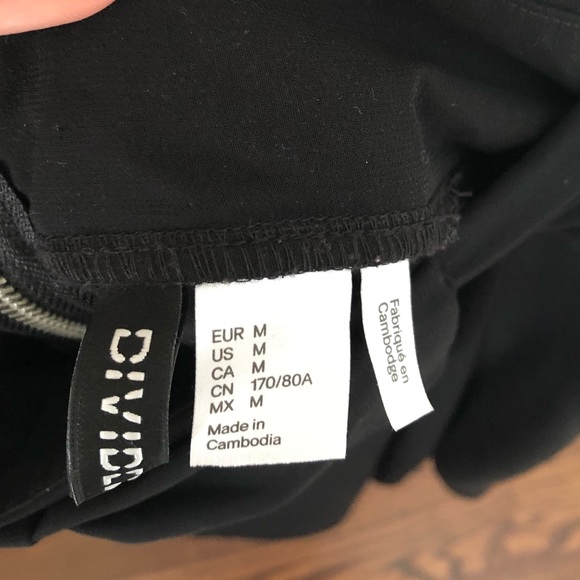 Black Pleated Skirt - Picture 3 of 3